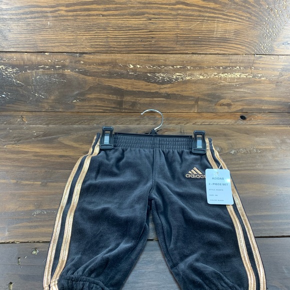 Adidas Little Girls ZIP up Velour Jacket and Pants - Picture 6 of 7